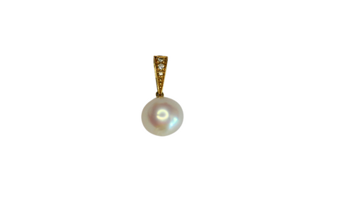 Pendentif Or jaune 750 orné d'une splendide perle
