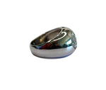 Bague or gris 18K ornée d'éclats de diamants