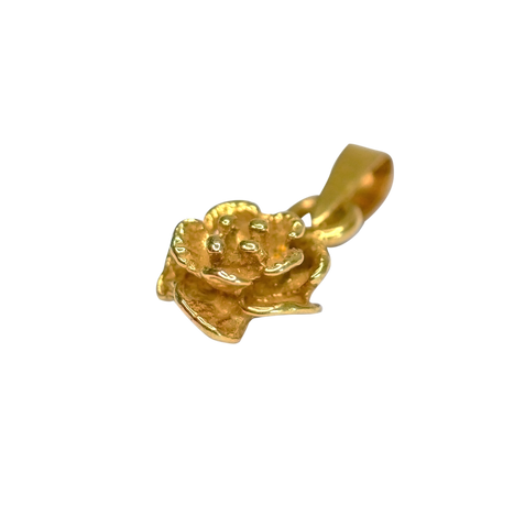 Pendentif or jaune en forme de rose ouverte