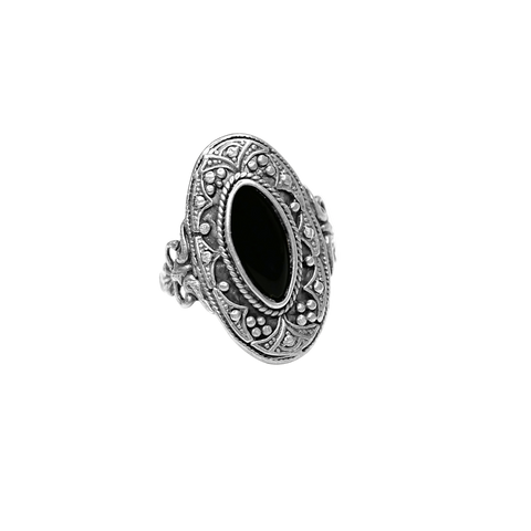 Bague en argent 925 avec une belle pierre noire