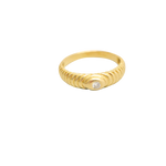 Bague or jaune 750 jonc ouvragé de stries autour d'un diamant