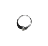 Bague or gris 750 enserrant un superbe diamant