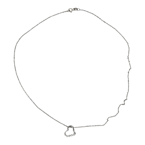 Collier pendentif cœur avec 9 diamants en or gris