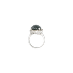Bague en argent avec pierre noire à facettes