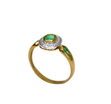 Bague or jaune 750, émeraude centrale en cabochon