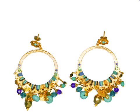 Boucles d'oreille créoles ornées de perles et de fils bleus, marque Gas St Tropez