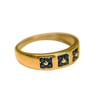 Bague or jaune 12 saphirs répartis en 3 carrés