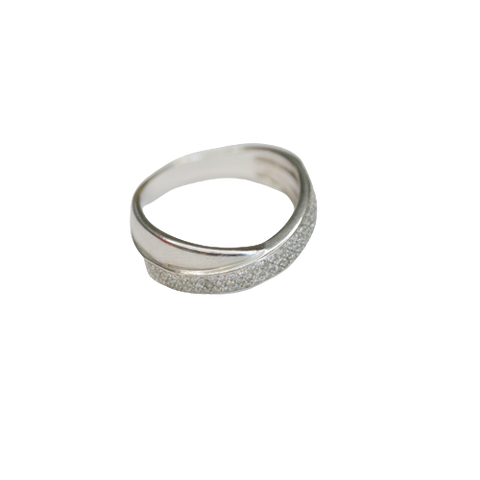 Bague or gris lignes croisées dont 1 pavé de diamants