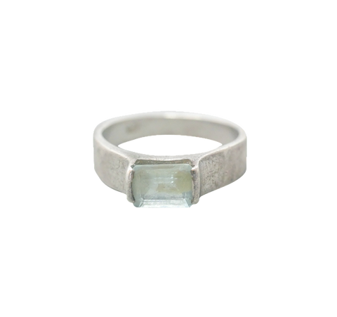 Bague argent sertie d'une aigue marine rectangulaire